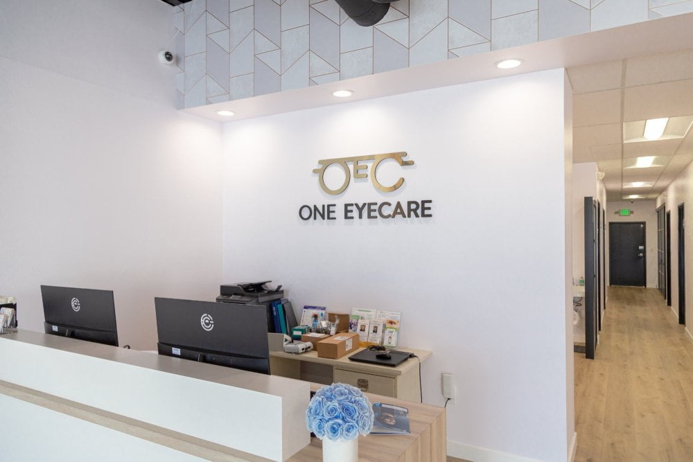 Front desk of One Eyecare optometry clinic - Optometrist Costa Mesa Front desk of One Eyecare optometry clinic - Optometrist Costa Mesa